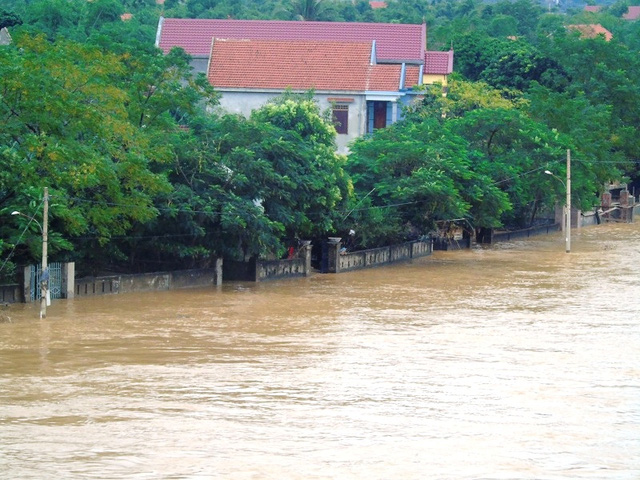 Chủ động đối phó với mưa lũ ở Trung Bộ