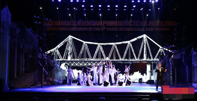 dong dao ngoi sao dien anh den du le khai mac lhp ha noi