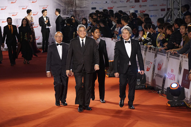 dong dao ngoi sao dien anh den du le khai mac lhp ha noi