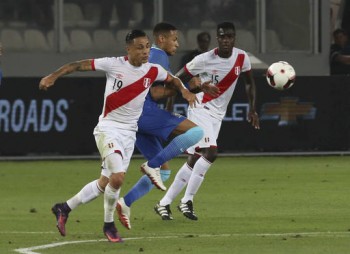 Peru 0-2 Brazil: Vũ công Samba vững ngôi đầu bảng