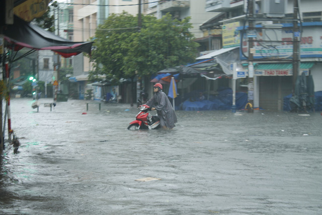 quang ngai lu len nhanh 2 nguoi chet va mat tich