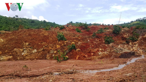 sat lo dat bat thuong o lam dong nghi do dao vang trai phep