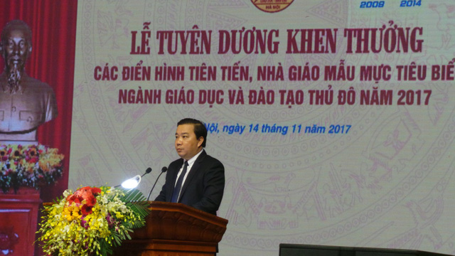 Hà Nội: Khen thưởng 42 tập thể và cá nhân điển hình của Thủ đô năm 2017 ha noi khen thuong 42 tap the va ca nhan dien hinh cua thu do nam 2017