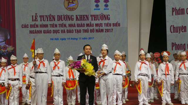 Hà Nội: Khen thưởng 42 tập thể và cá nhân điển hình của Thủ đô năm 2017