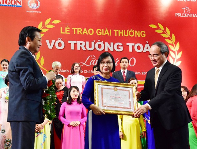 Bí thư Thành ủy TPHCM Nguyễn Thiện Nhân: “Tôn vinh thầy cô chính là tôn vinh lòng nhân ái, sự mẫu mực”