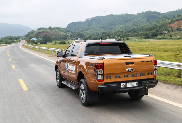 danh gia uu va nhuoc diem cua ford ranger wildtrak 20 bi turbo 2018