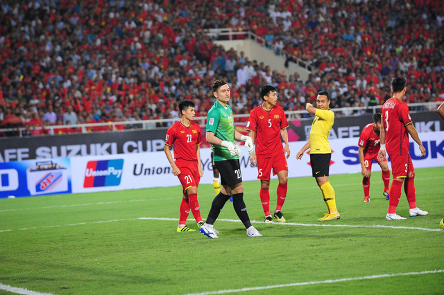 que ngoc hai va doan van hau co nguy co lo ban ket aff cup 2018