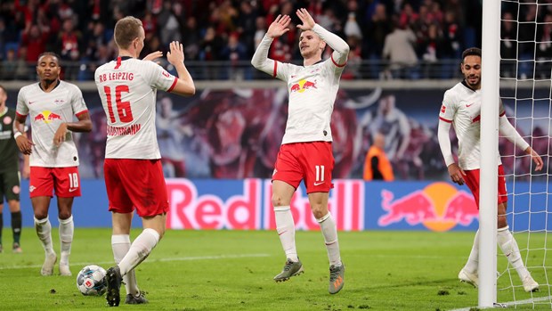 bundesliga bayern thua tham 1 5 rb leipzig dai thang 8 0