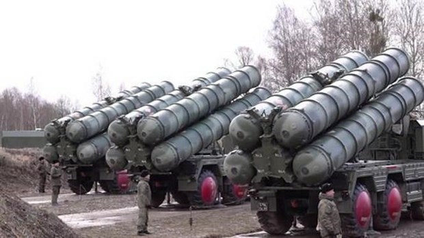 Serbia phủ nhận thương vụ mua hệ thống phòng không S-400 của Nga