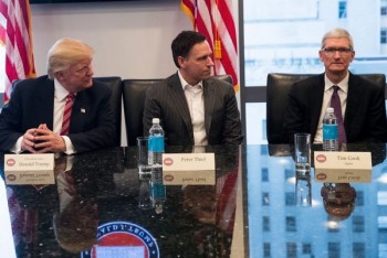 CEO Apple giải thích lý do bất ngờ chuyển sang ủng hộ Donald Trump