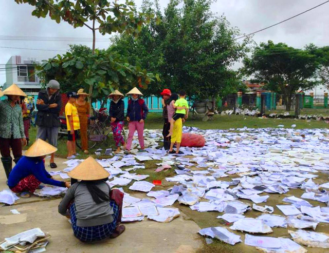 binh dinh lu di qua hoc sinh khong sach vo den truong