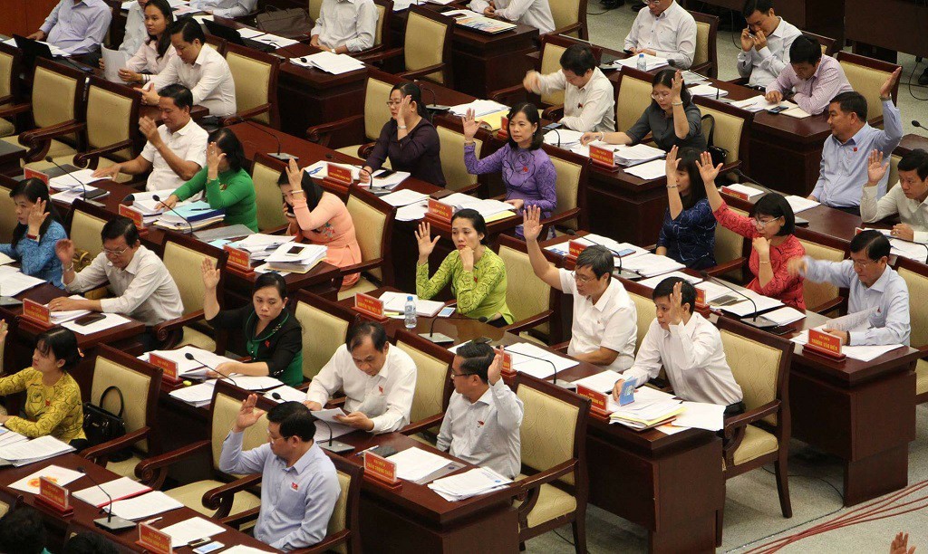 TPHCM: Thu nhập của cán bộ được tăng theo lộ trình từng năm tphcm thu nhap cua can bo duoc tang theo lo trinh tung nam