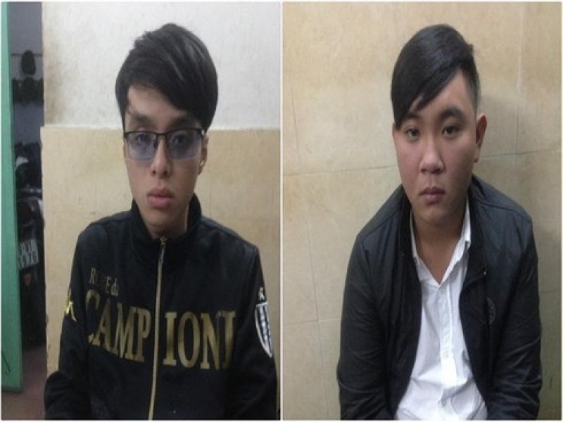 Hình sự bắt 2 người thủ súng đạn đi đòi nợ hinh su bat 2 nguoi thu sung dan di doi no