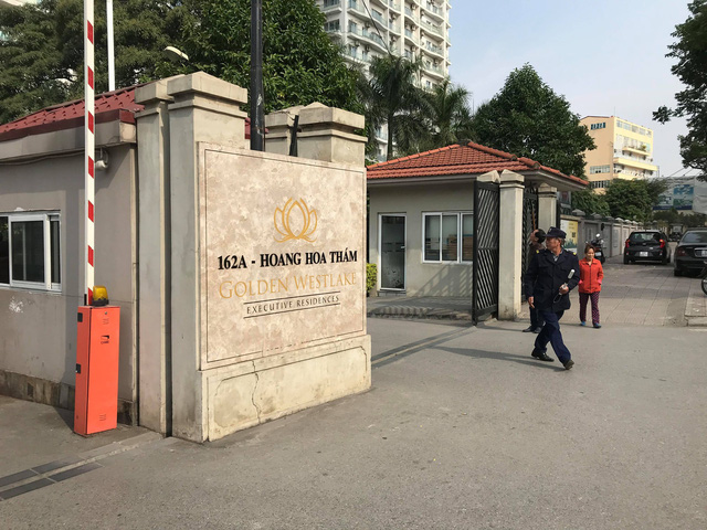 ha noi dang chay lon tai chung cu tren duong hoang hoa tham