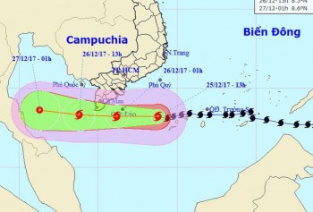 Bão số 16 suy yếu dần, tâm bão có thể không vào đất liền