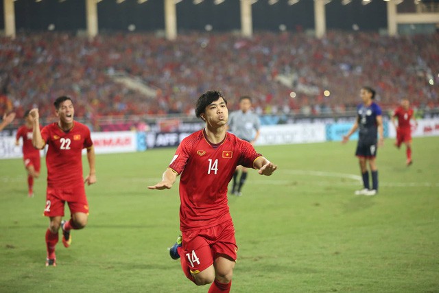 doi hinh tuyen viet nam dau malaysia tai bukit jalil cong phuong lai du bi