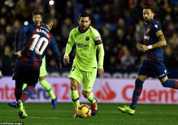 Messi lập hattrick, Barcelona vững ngôi đầu bảng La Liga