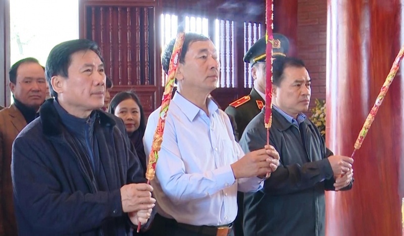 Đại đội 915, đội TNXP 91 Bắc Thái - Khúc tráng ca còn mãi dai doi 915 doi tnxp 91 bac thai khuc trang ca con mai 64080