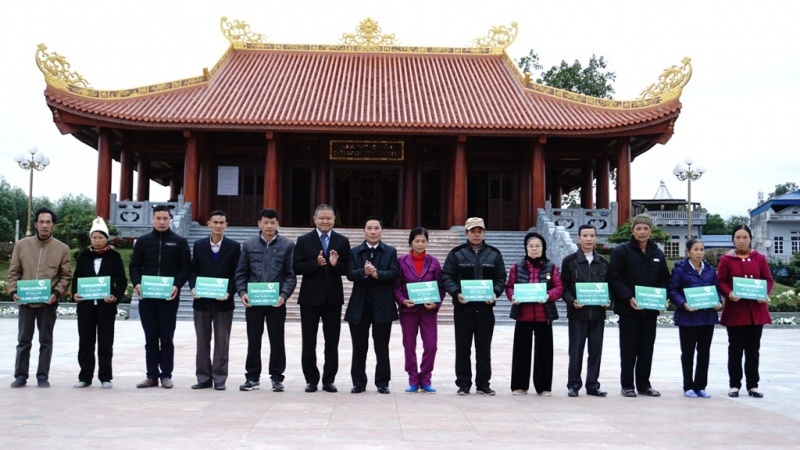 Đại đội 915, đội TNXP 91 Bắc Thái - Khúc tráng ca còn mãi dai doi 915 doi tnxp 91 bac thai khuc trang ca con mai 64080