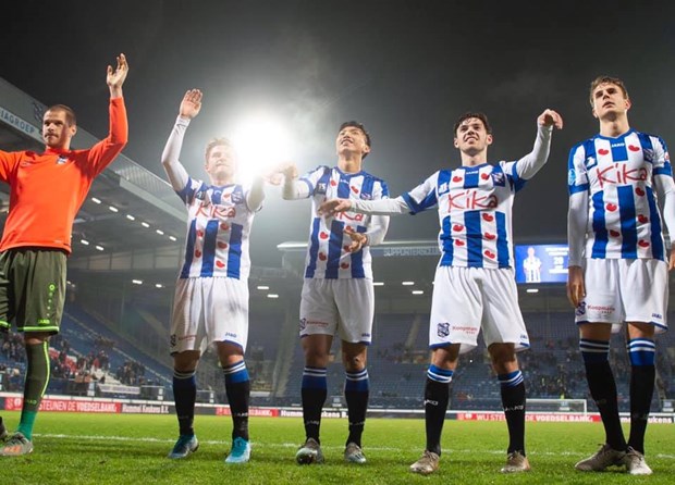 Đoàn Văn Hậu chính thức ra sân ở đội 1 của SC Heerenveen doan van hau chinh thuc ra san o doi 1 cua sc heerenveen