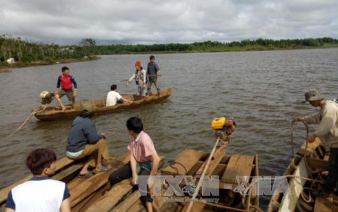 dak nong lat thuyen tren ho thuy dien 3 nguoi mat tich