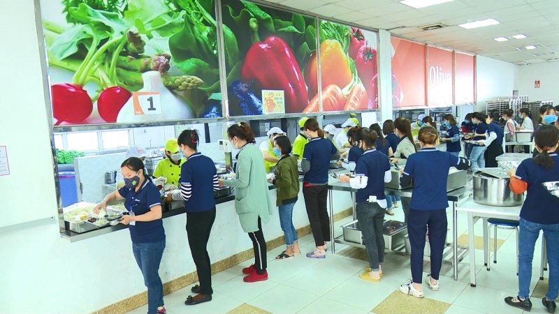 Tăng cường phòng, chống dịch bệnh COVID-19 tại các bếp ăn tập thể