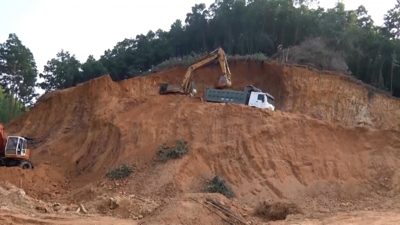 Phú Bình: Cần tăng cường công tác quản lý khai thác, vận chuyển đất trên địa bàn huyện phu binh can tang cuong cong tac quan ly khai thac van chuyen dat tren dia ban huyen