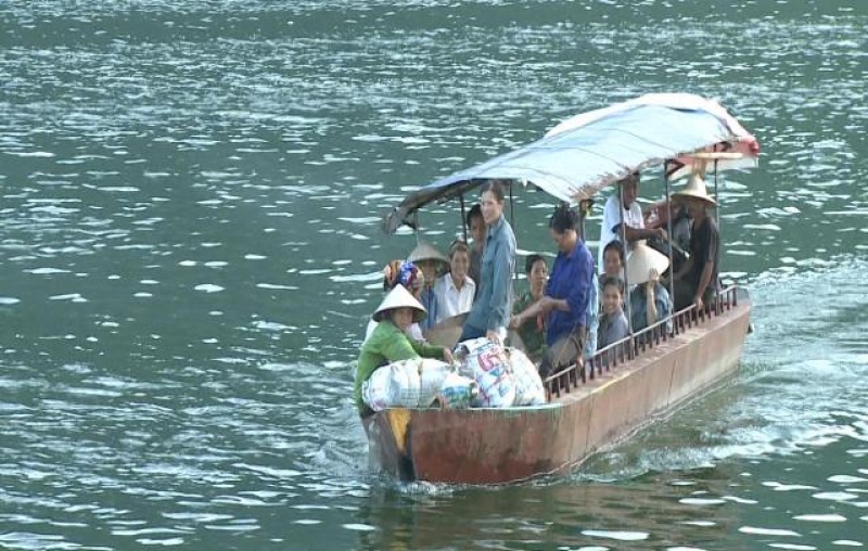 Cảnh báo tình trạng mất an toàn chở khách trên Hồ Gò Miếu canh bao tinh trang mat an toan cho khach tren ho go mieu