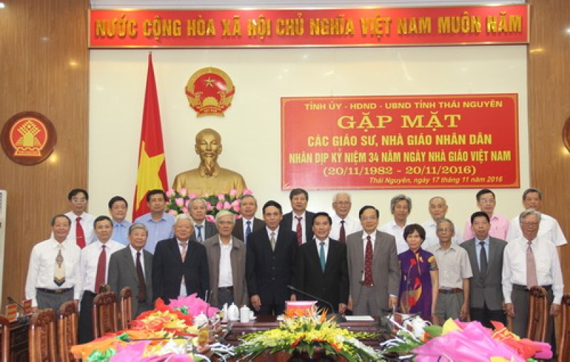 gap mat cac giao su nha giao nhan dan nhan ky niem 34 nam ngay nha giao viet nam