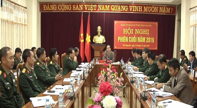 Đẩy mạnh các phong trào thi đua, hoàn thành thắng lợi nhiệm vụ quốc phòng - quân sự địa phương
