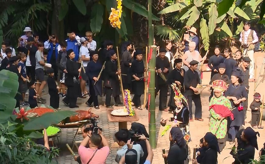 undefined Đề tài dân tộc thiểu số trong nhiếp ảnh