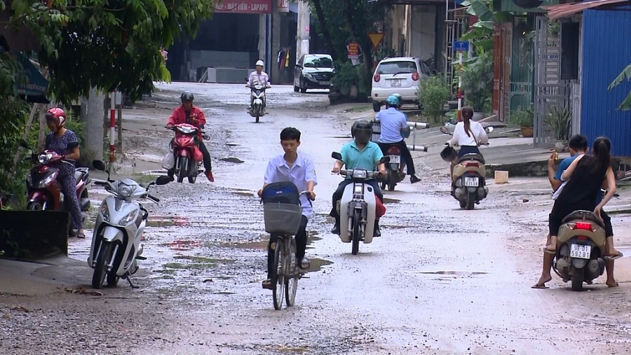 Cần sớm trả lại đường dân sinh cho người dân