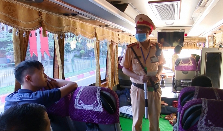 undefined Dự thảo Luật Bảo đảm trật tự, an toàn giao thông và tính ưu việt