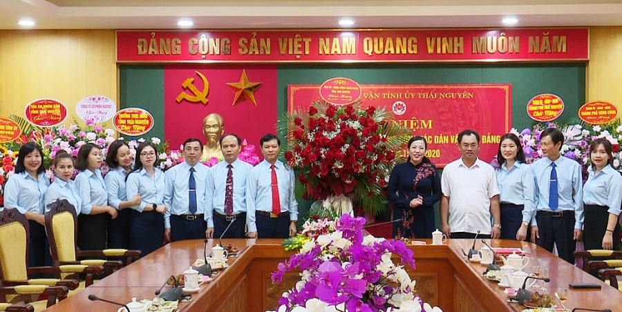 Các đồng chí lãnh đạo tỉnh chúc mừng Ban Dân vận Tỉnh ủy nhân Ngày truyền thống Các đồng chí lãnh đạo tỉnh chúc mừng Ban Dân vận Tỉnh ủy nhân Ngày truyền thống