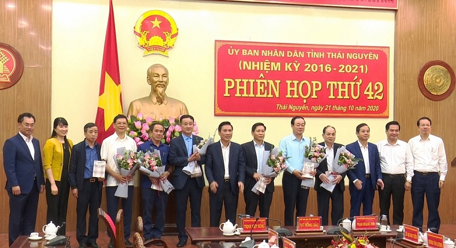 Gặp mặt các đồng chí nguyên Ủy viên BTV Tỉnh ủy, nguyên Ủy viên UBND tỉnh