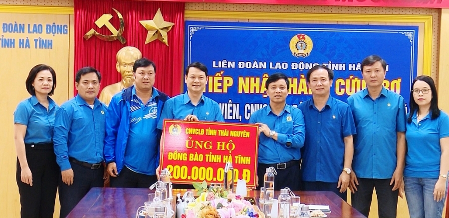 Liên đoàn lao động tỉnh Thái Nguyên hướng về miền Trung Liên đoàn lao động tỉnh Thái Nguyên hướng về miền Trung
