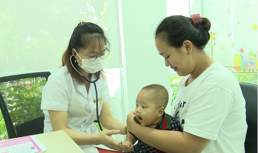 Xã hội hóa đầu tư y tế, nâng cao chất lượng chăm sóc sức khỏe nhân dân