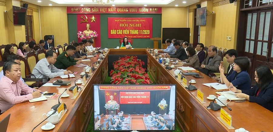 Tiếp tục tuyên truyền đưa Nghị quyết của Đảng vào cuộc sống