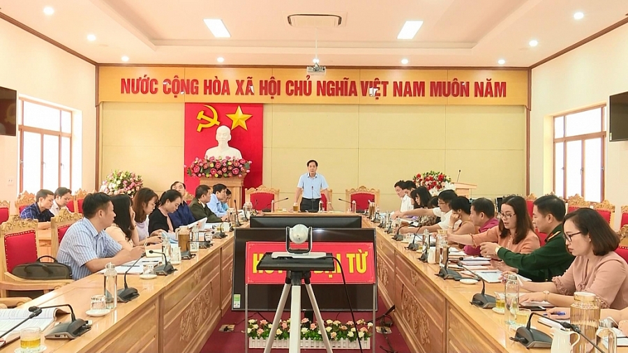 Thúc đẩy mạnh mẽ phong trào “Toàn dân đoàn kết xây dựng đời sống văn hóa” Thúc đẩy mạnh mẽ phong trào “Toàn dân đoàn kết xây dựng đời sống văn hóa”