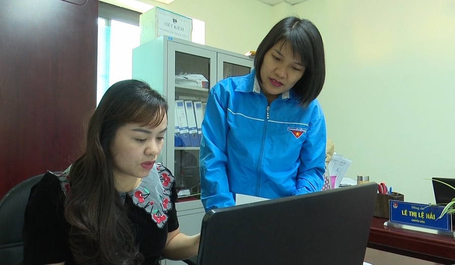 Đổi mới tổ chức, bộ máy cơ quan Mặt trận Tổ quốc và các tổ chức chính trị - xã hội Đổi mới tổ chức, bộ máy cơ quan Mặt trận Tổ quốc và các tổ chức chính trị - xã hội