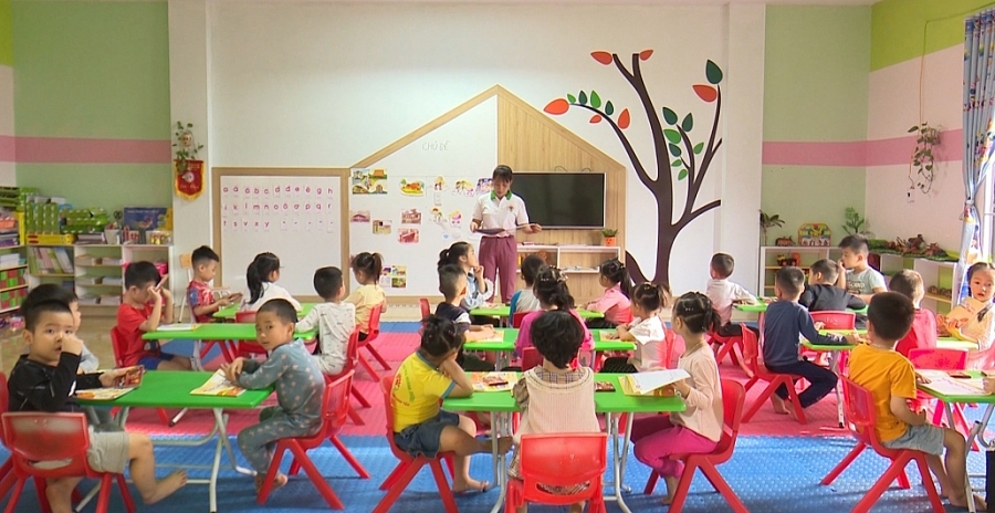 Xóa bỏ chứng chỉ tin học, ngoại ngữ: Giáo viên trút “gánh nặng” Xóa bỏ chứng chỉ tin học, ngoại ngữ: Giáo viên trút “gánh nặng”