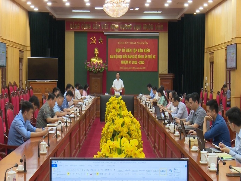 Tiếp thu ý kiến tham gia vào dự thảo báo cáo chính trị Đại hội đại biểu Đảng bộ tỉnh lần thứ XX