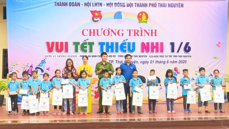 tham tang qua nhan dip tet thieu nhi