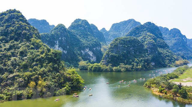 ngay ngat voi ve dep hung vi nhin tu tren cao cua danh thang trang an