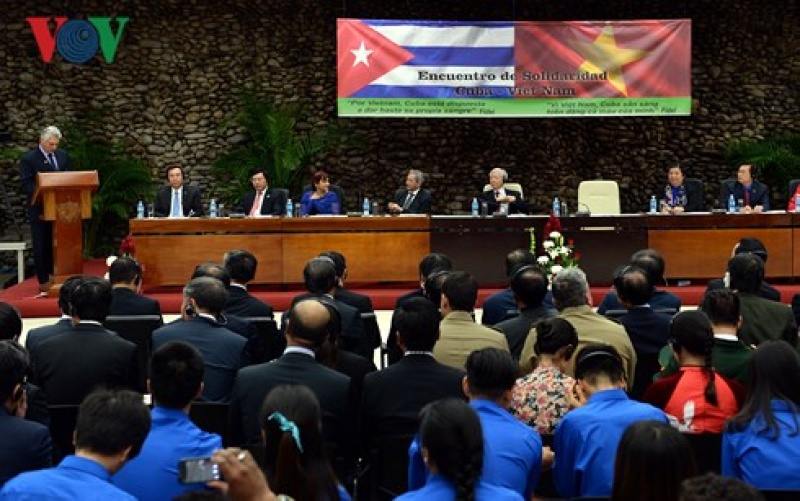 tong bi thu du be mac cuoc gap thanh nien hai nuoc viet nam cuba