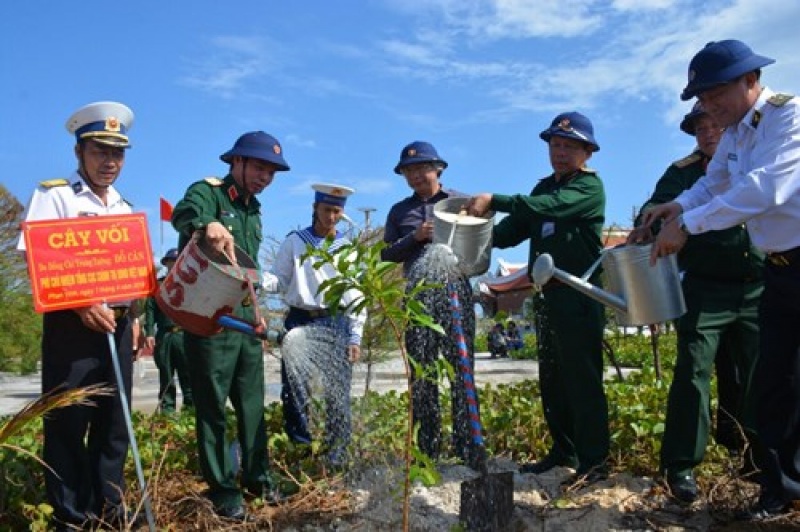 doan cong tac tong cuc chinh tri kiem tra tham truong sa nha gian dk l