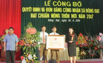 Đón Bằng công nhận đạt chuẩn nông thôn mới