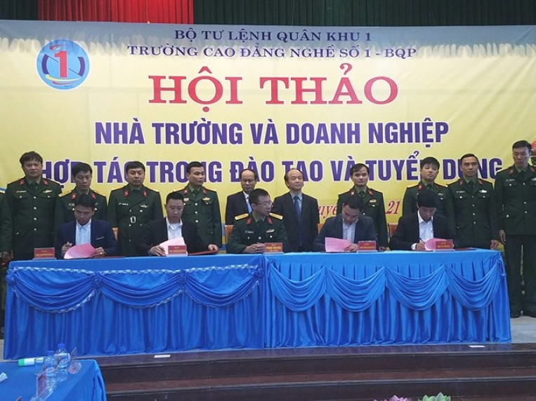 Hội thảo nhà trường và Doanh nghiệp hợp tác trong đào tạo tuyển dụng