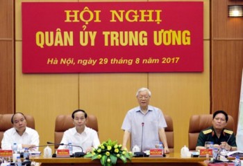 Tổng Bí thư: Ngăn chặn “tự diễn biến”, “tự chuyển hóa” trong nội bộ