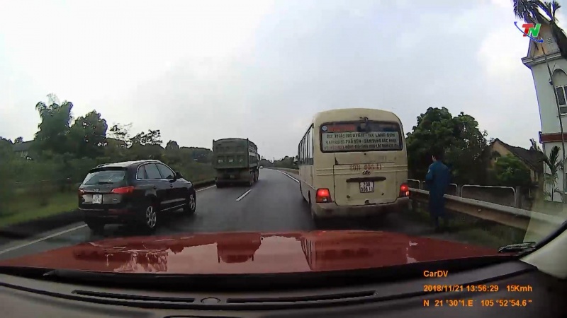 Cần xử nghiêm tình trạng vi phạm an toàn giao thông trên đường cao tốc can xu nghiem tinh trang vi pham an toan giao thong tren duong cao toc